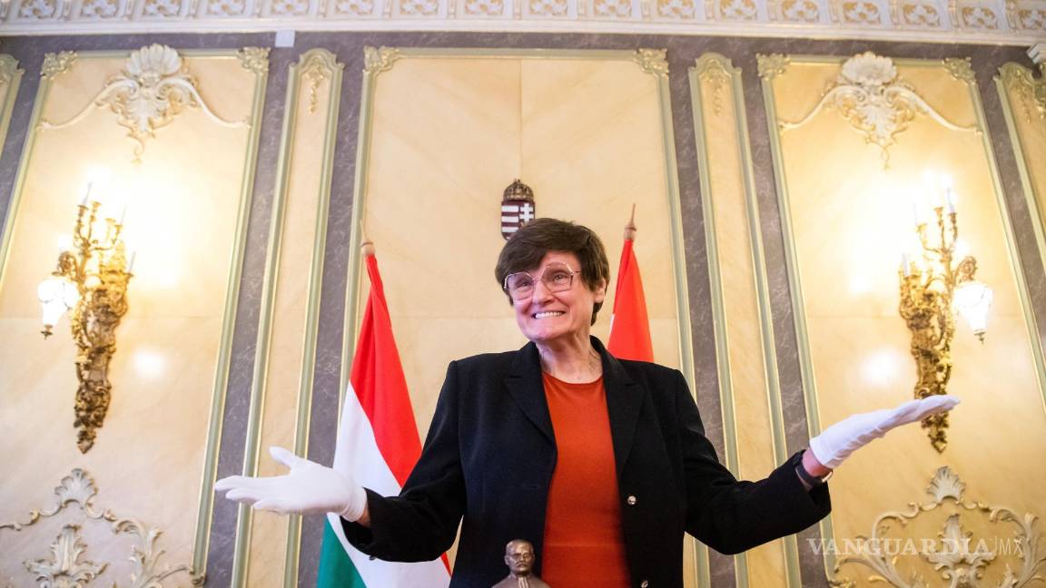 $!La bioquímica húngara Katalin Kariko asiste al Premio Semmelweis Ignac en Budapest, Hungría, el 25 de mayo de 2021.
