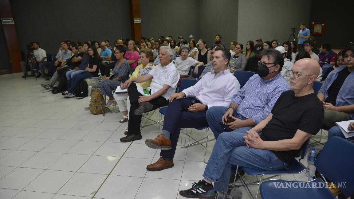 $!El académico planteó dilemas éticos sobre los derechos y responsabilidades de sistemas de IA que podrían actuar de manera autónoma.