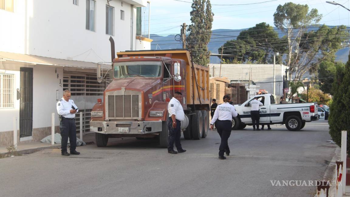 Mata a mujer de 89 años atropellándola; iba a Parque Centro Saltillo