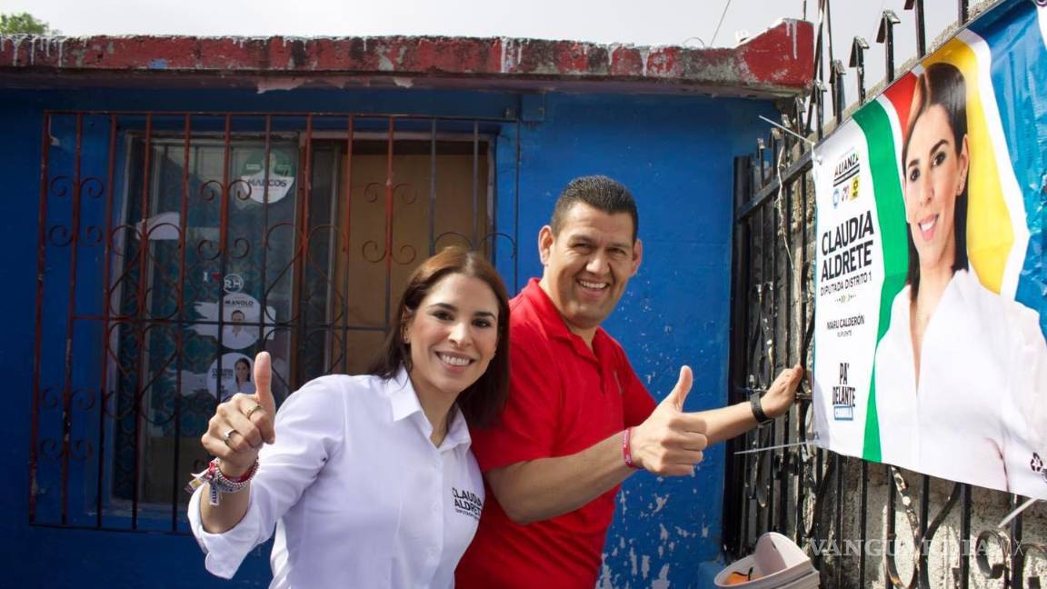 $!De los Santos le pidió a Claudia Aldrete que se ponga “a estudiar”, pues “del debate no se va a salvar”.