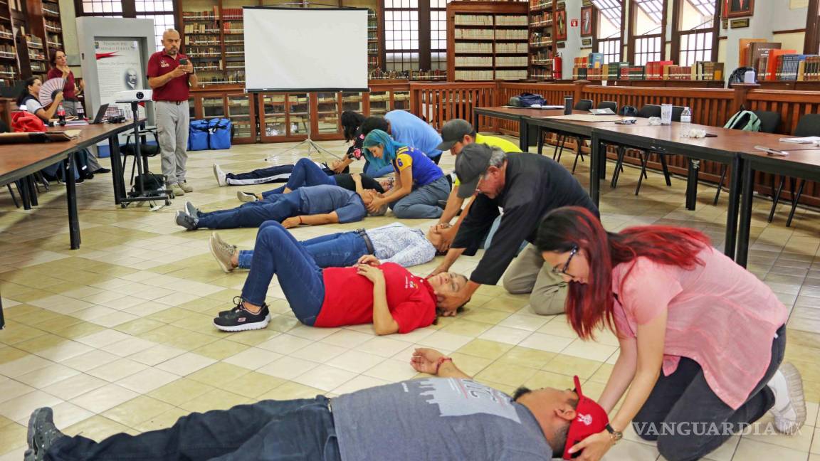 Capacitan a personal de la UAdeC en atención a urgencias médicas