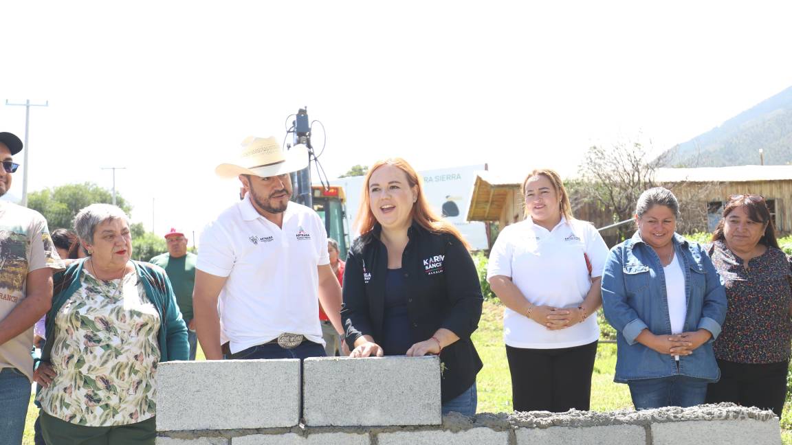 $!Arteaga embellece Los Lirios con emblemático arco de acceso