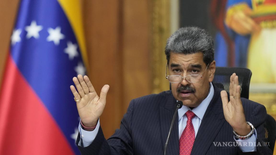$!El presidente venezolano Nicolás Maduro ofrece una conferencia de prensa en el palacio presidencial de Miraflores en Caracas, Venezuela.