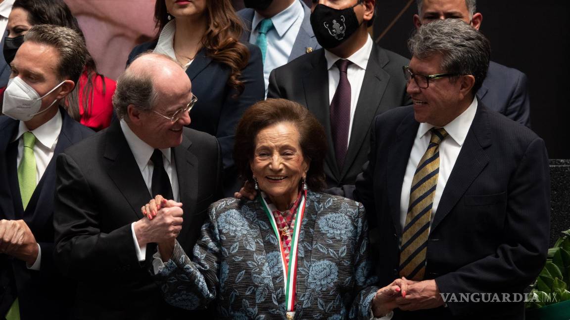 $!Ifigenia Martínez recibió en 2021 la medalla Belisario Domínguez.