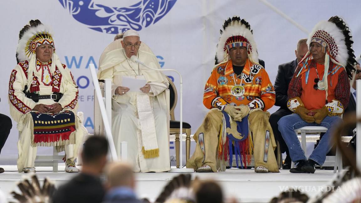 Pide Papa histórico perdón a indígenas