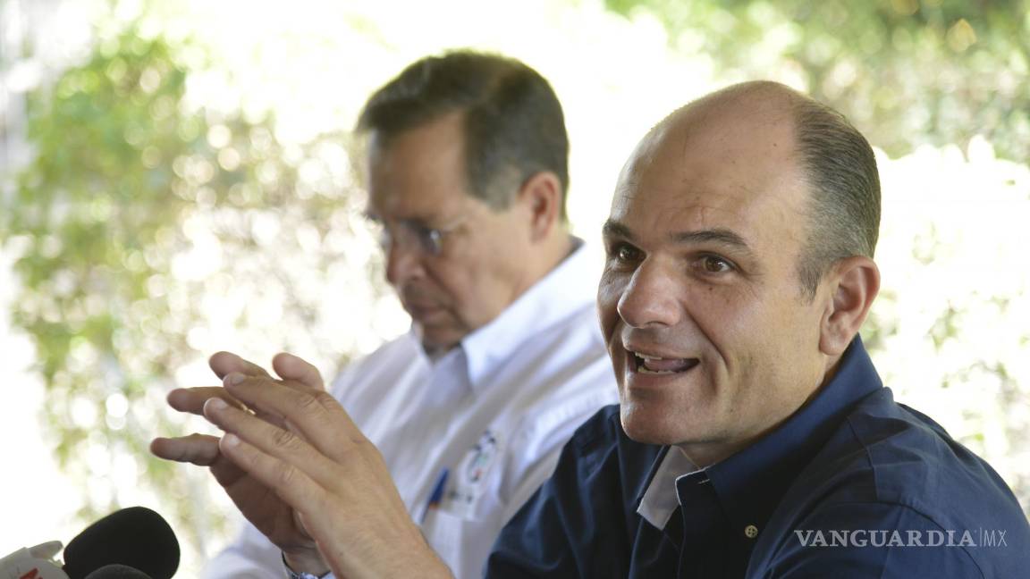 $!El diputado federal Jericó Abramo ya ha sostenido reuniones con los hoteleros para buscar la forma en que haya competencia con piso parejo.