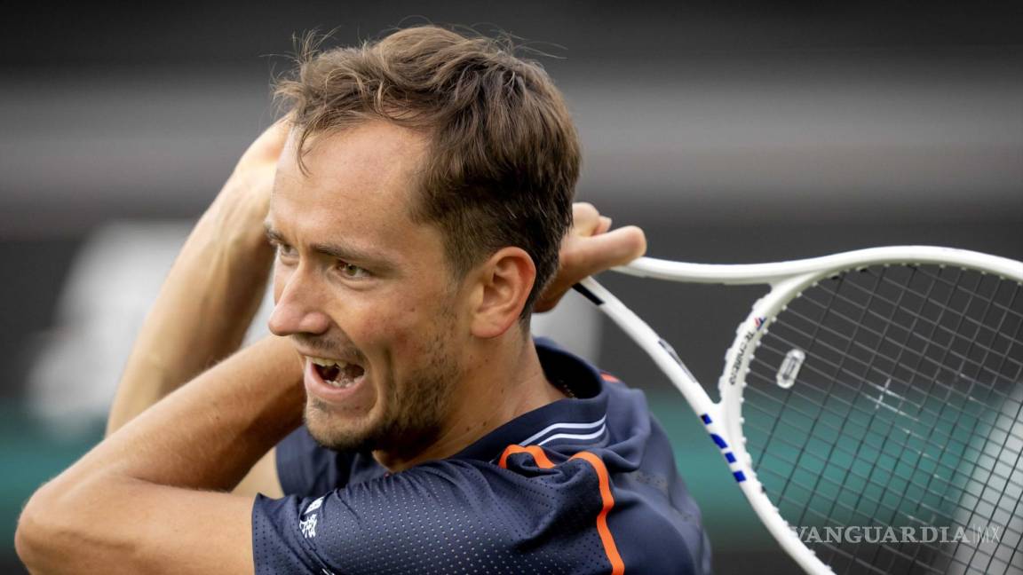 Medvedev y Tsitsipas a la siguiente ronda en el Abierto de Halle; Kyrgios, fuera por lesión