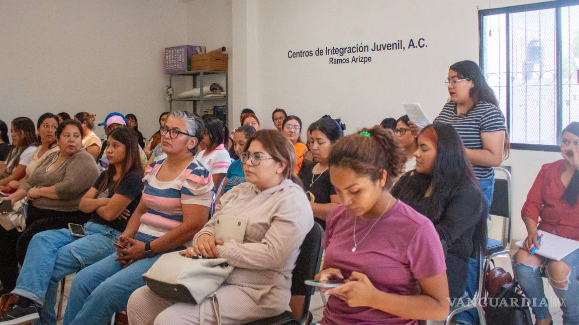 $!Mil mujeres participan en el programa “Echadas pa’ delante”, cursando la preparatoria abierta con respaldo del Municipio.