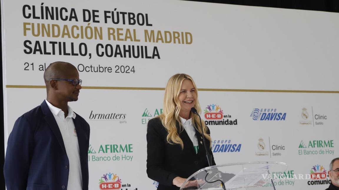 $!Julio César Santos, exjugador del Real Madrid, acompañó a las autoridades en el evento de apertura.