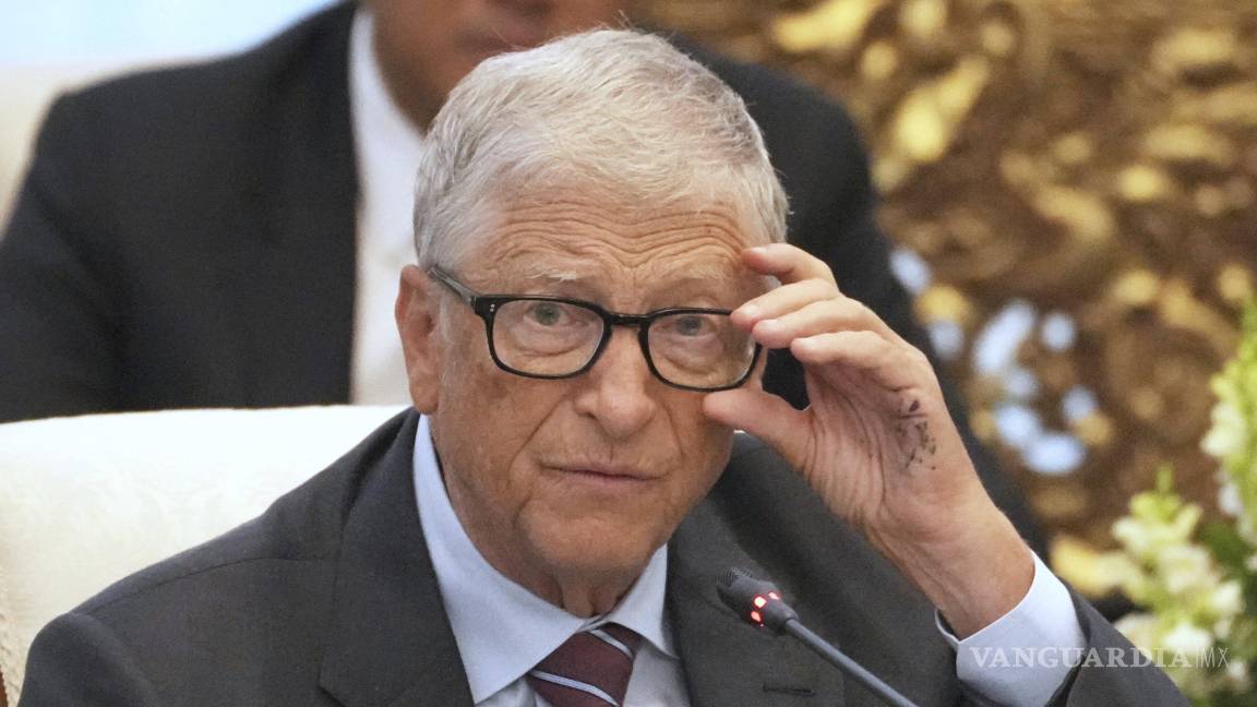 $!Musk “pudo haber sido un gran filántropo, pero entretanto, el hombre más rico del mundo se ha involucrado en la muerte de los niños más pobres del mundo”, afirma Gates.