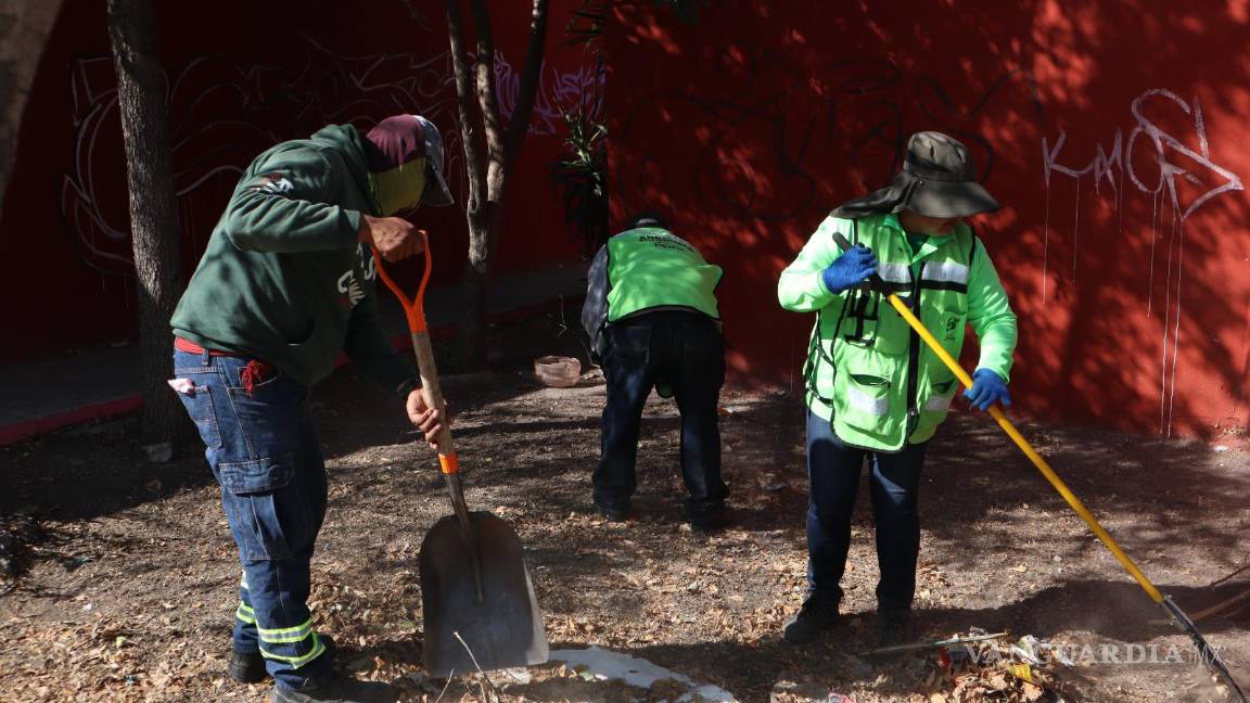 $!Labores de limpieza y bacheo avanzan en diferentes sectores de la ciudad.