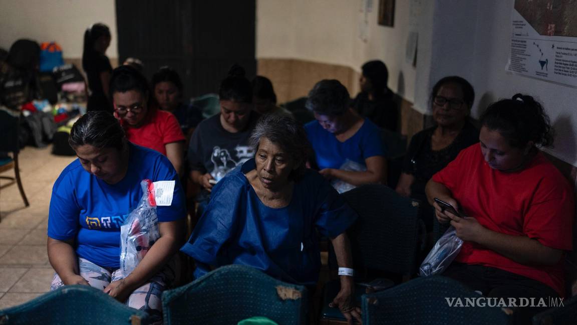$!Muchos migrantes que no logran pasar el filtro son deportados a Nogales, Sonora, y terminan en el refugio San Juan Bosco.