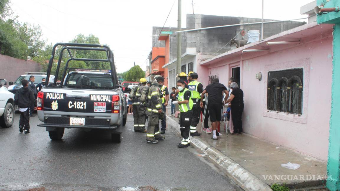 Adulto mayor sufre quemaduras por flamazo en la Universidad Pueblo, en Saltillo