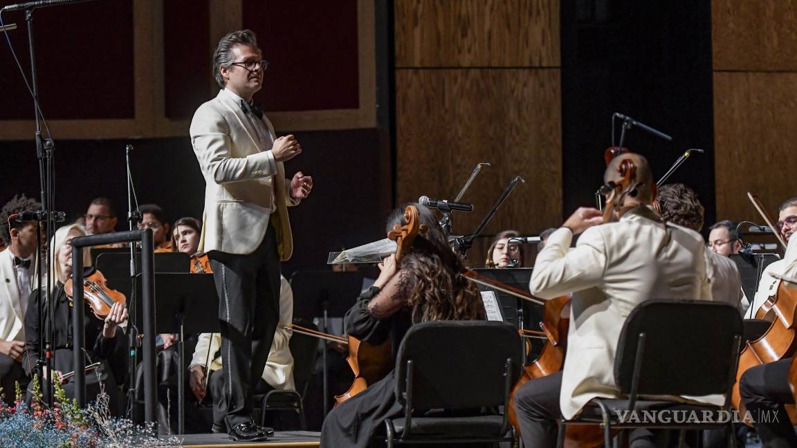 Orquesta Filarmónica del Desierto y Club Rotario Empresarial llevan concierto didáctico a primaria de Saltillo