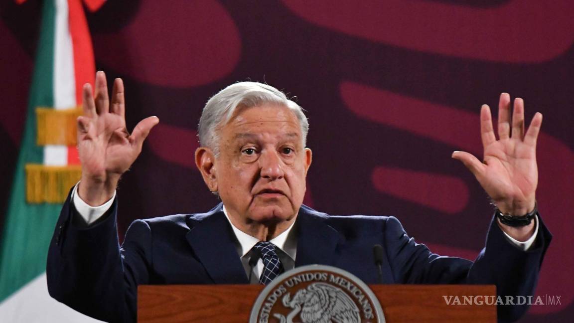 AMLO minimiza la gravedad de la violencia en Sinaloa tras cuatro días de enfrentamientos y bloqueos; culpa a los medios de fomentar miedo