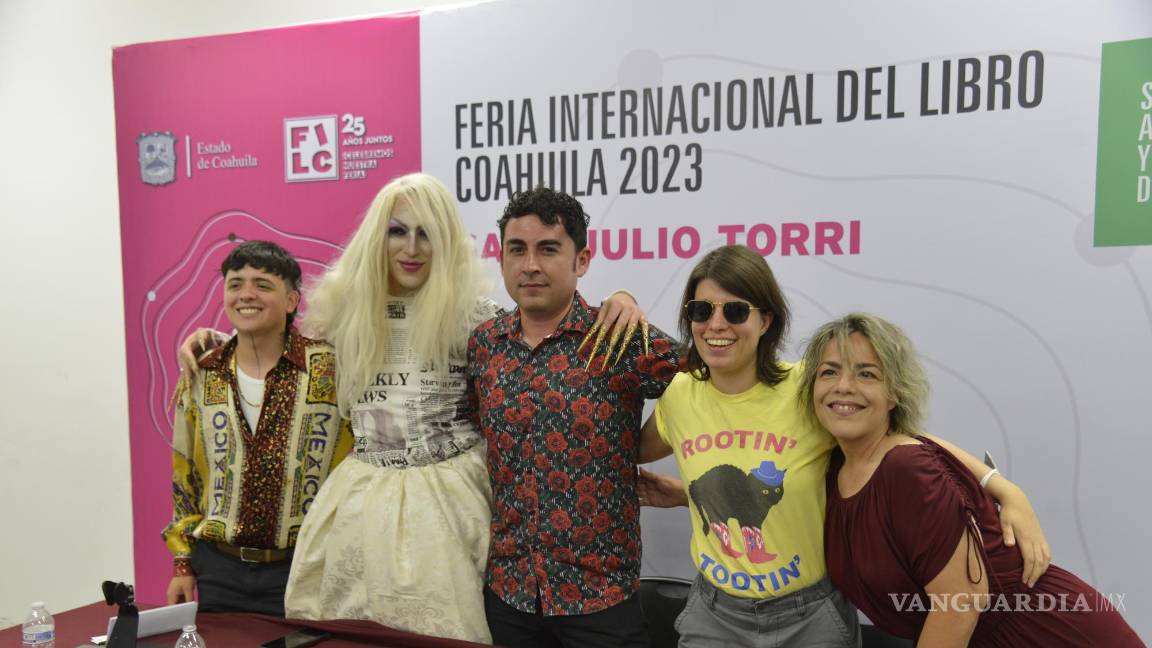 $!La mesa de diálogo tuvo por nombre “Literatura queer y otras formas de escribir historias”.