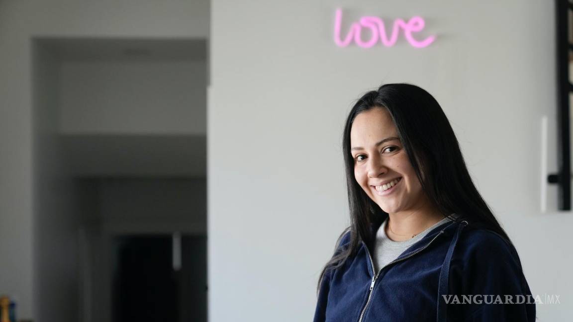 $!Cassandra Nuñez en su casa en Inglewood, California.