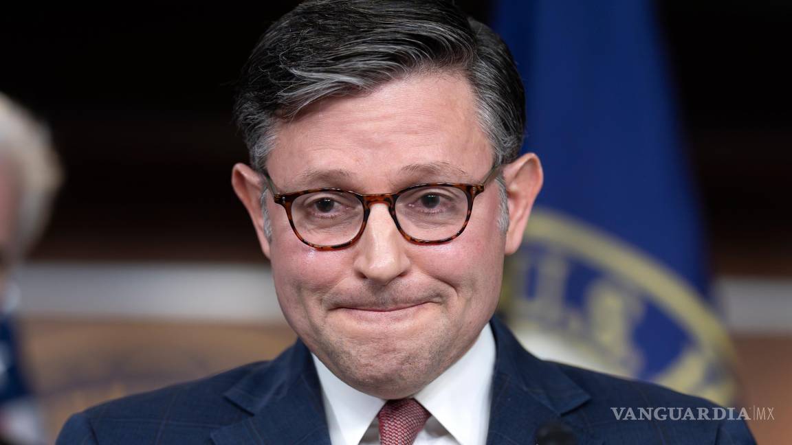 $!Mike Johnson, interrumpió las actividades legislativas para evitar posibles votaciones sobre la divulgación de los archivos relacionados con Epstein.