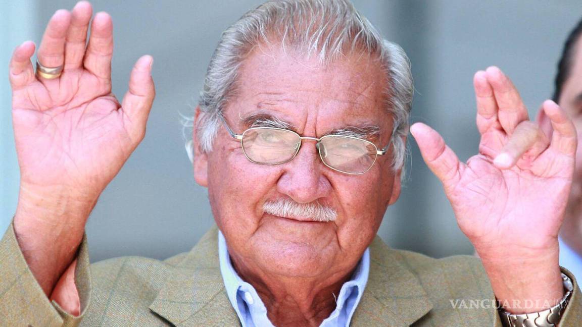 Fallece Antonio ‘La Tota’ Carbajal, el legendario portero ‘5 copas’, a los 93 años de edad
