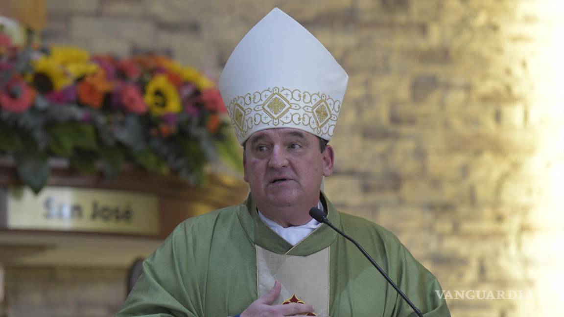 Vivir en unión libre es pecado: llama Obispo de Saltillo a ‘vocación del matrimonio’