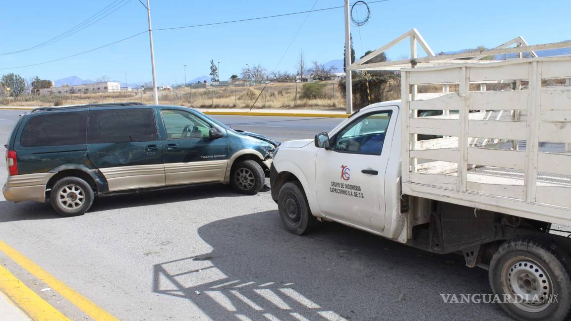 Apresurado conductor provoca accidente al norte de Saltillo