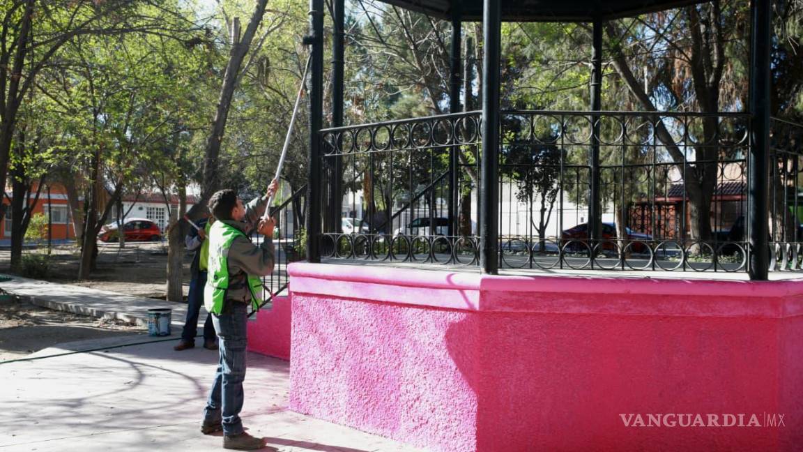 $!La plaza pública de la colonia Oceanía ahora luce limpia y con mejor aspecto.