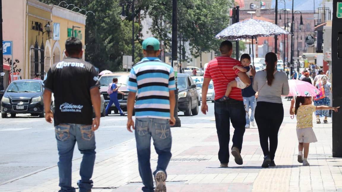 Saltillo: ¡Qué calor! Mantenga hidratados a niños y adultos mayores
