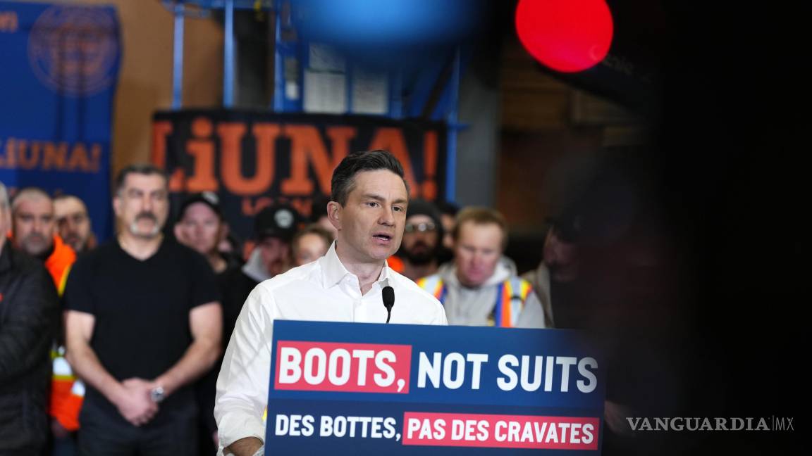 $!El líder conservador Pierre Poilievre habla durante un evento preelectoral en el centro de capacitación de LiUNA! Local 527 en Ottawa.