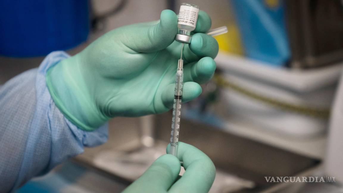 Continúa vacunación contra COVID a menores con amparo en Nuevo León