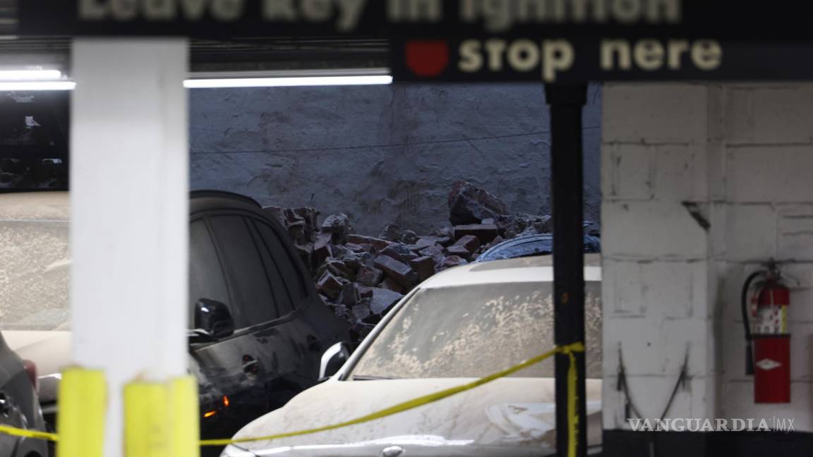 Colapsa estacionamiento en Nueva York; reportan una persona sin vida y cinco heridos