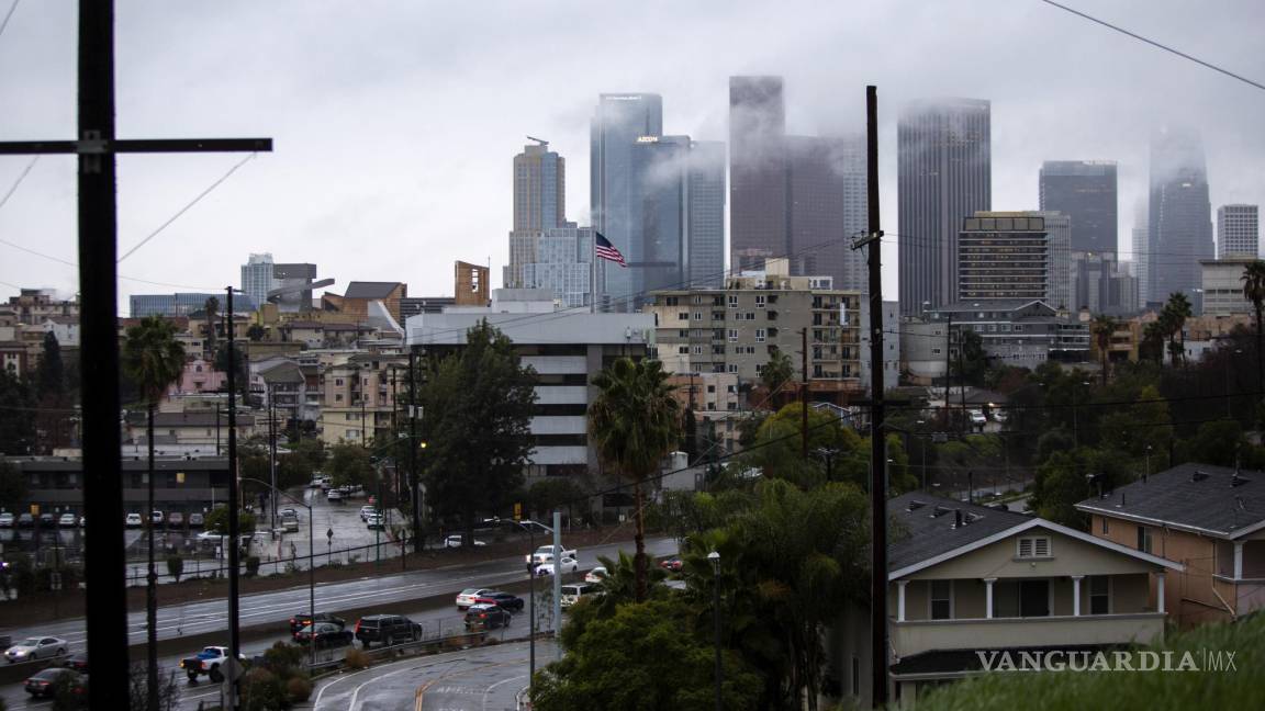 ¿Por qué Los Ángeles ha evitado la crisis migratoria que afecta a Nueva York?