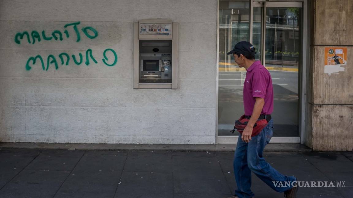 Venezolanos amanecen con menos ceros en sus cuentas y un país colapsado