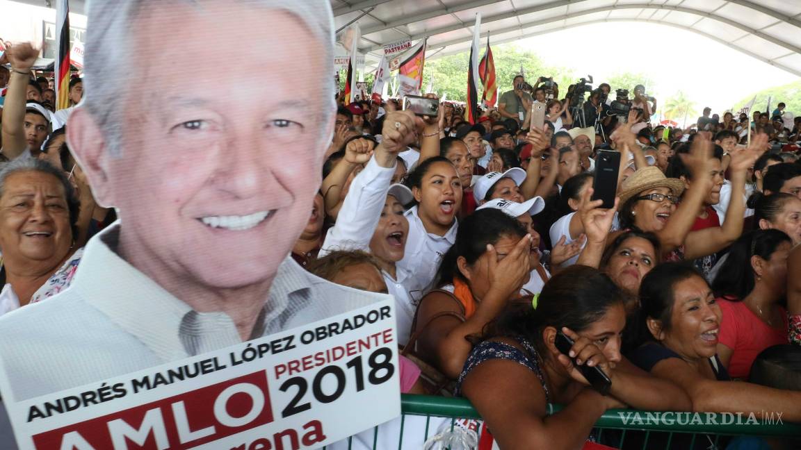 $!Hijo de Felipe Calderón altera la bandera nacional en Rusia y causa polémica