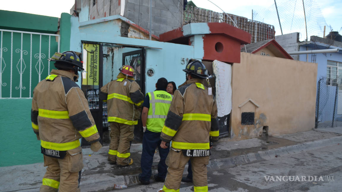 En Saltillo, arde casa y heroico vecino salva 2 niños que estaban solos