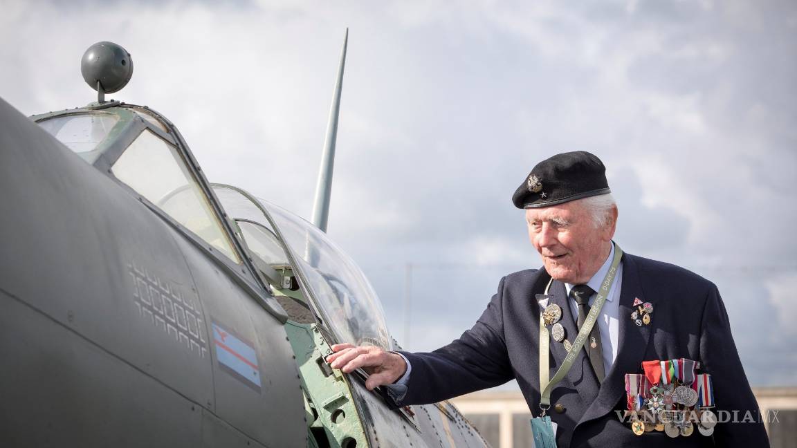 $!Isabel II y Trump honran a los veteranos del desembarco de Normandía en su 75 aniversario