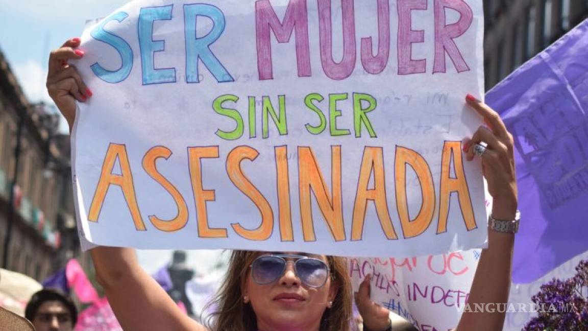 'Dejen de matarnos', mujeres marchan y exigen justicia por el asesinato de Mara
