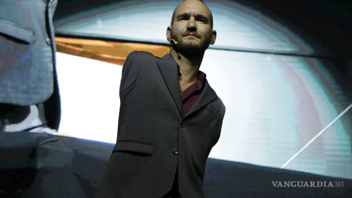 ‘Ante suicidios, jóvenes deben entender que hay esperanza’: Nick Vujicic en Saltillo