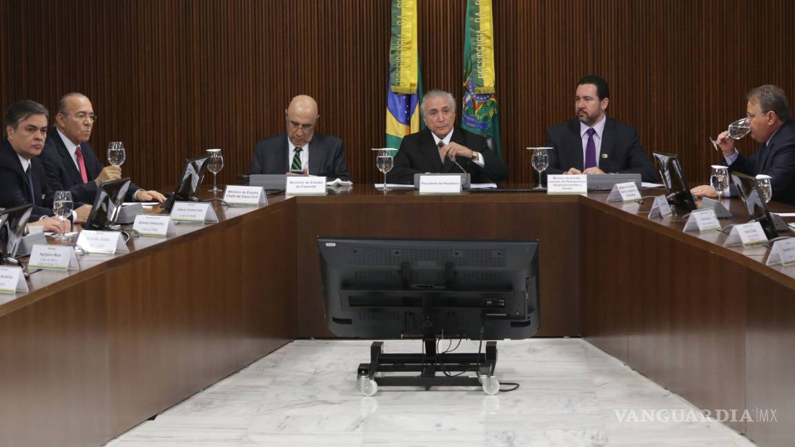 Brasil anuncia medidas de austeridad económica