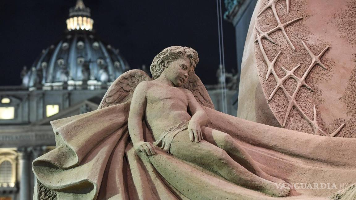 $!Monumental nacimiento de arena en la Plaza de San Pedro da inicio a los festejos navideños en el Vaticano
