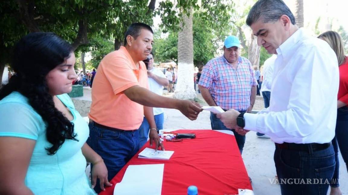 Riquelme vota en elección priista