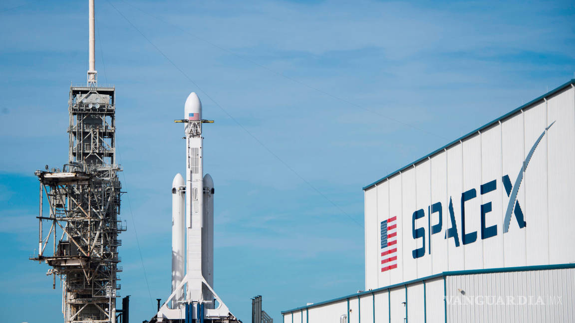 Revela SpaceX a su primer turista con destino a la Luna