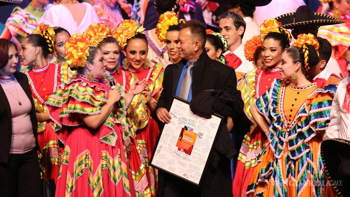 $!Rinden homenaje a Lalo Rodríguez, embajador de la danza folklórica mexicana
