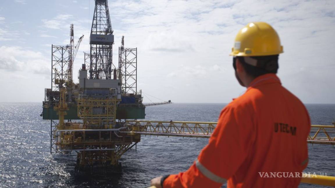 'No estamos sentados esperando', petroleras responden a la presión de AMLO de producir más