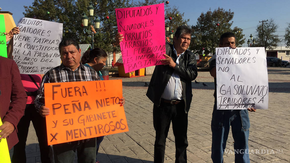 Ciudadanos de Coahuila se manifiestan en Ramos Arizpe por gasolinazo