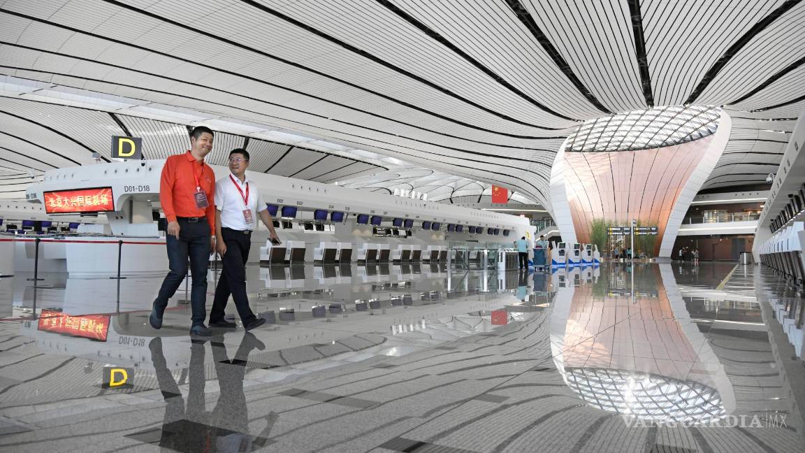 $!El Aeropuerto Internacional Daxing de Beijing tiene la mayor terminal del mundo