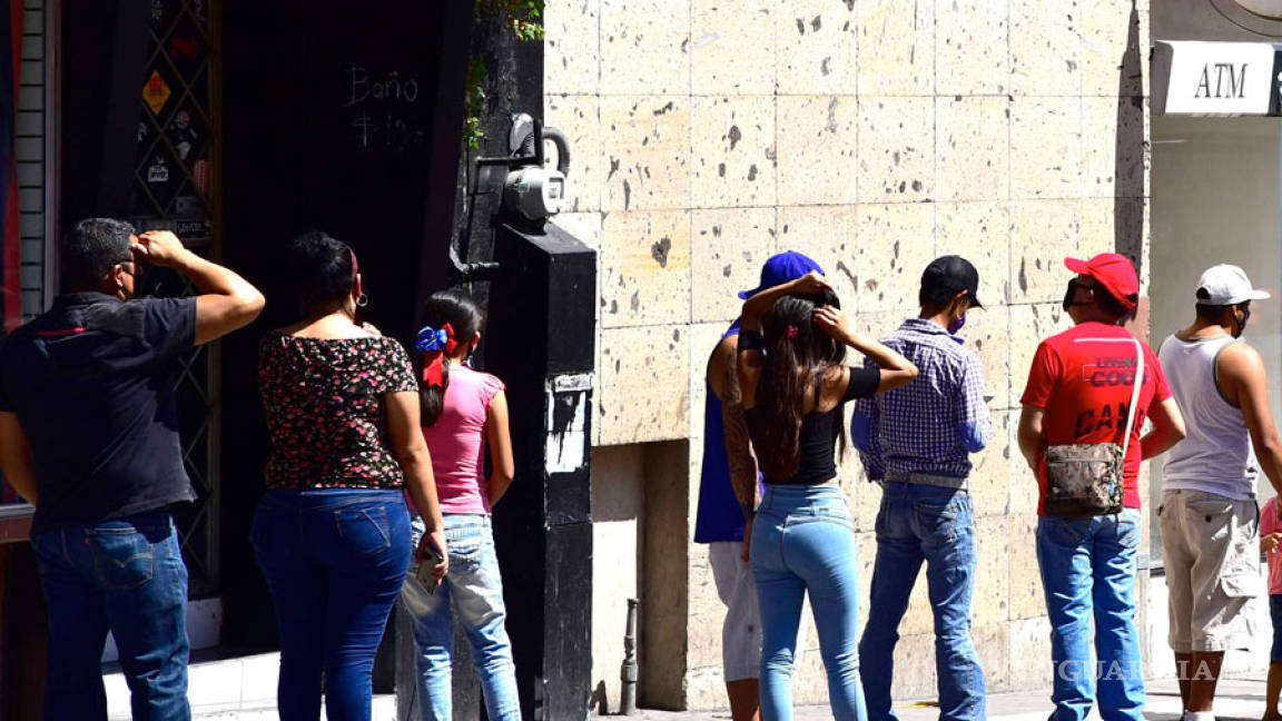 Mitad de los mexicanos ven peor su economía: encuesta