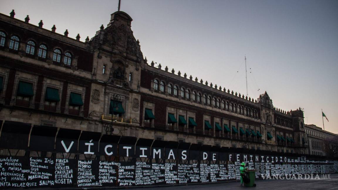 $!Muro de las víctimas de feminicidio en el Palacio Nacional.