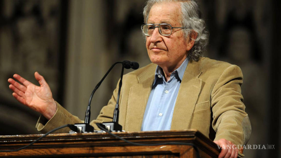 Malestar social amenaza la democracia: Chomsky