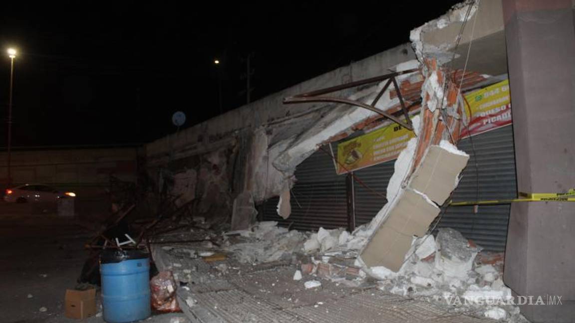 $!Cintas de seguridad impidieron el ingreso a negocios mientras se evaluaban los daños.