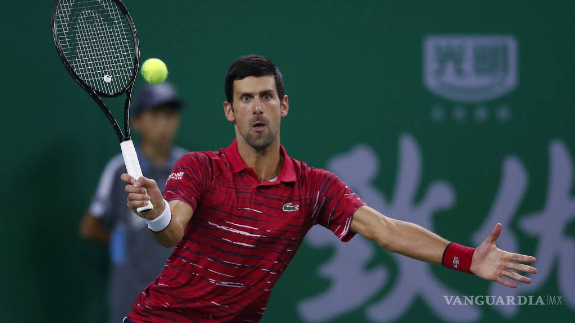 Djokovic avanza a la siguiente ronda en el Masters 1000 de Shanghai
